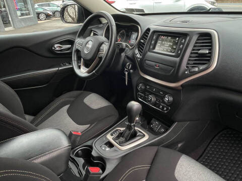 2016 Jeep Cherokee Sport Altitude