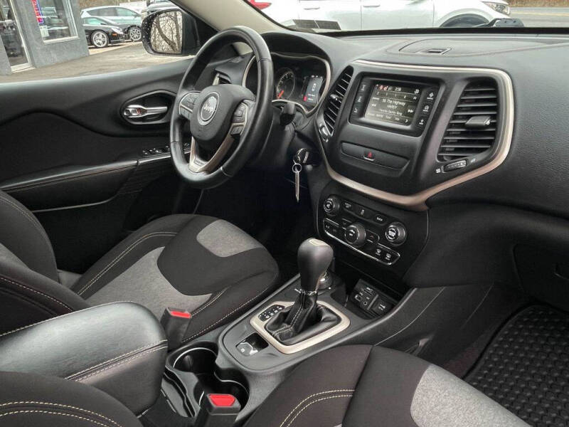 2016 Jeep Cherokee Sport Altitude