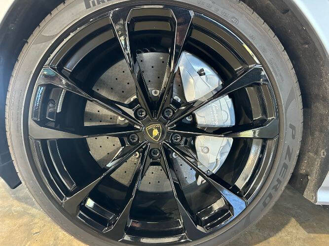 2019 Lamborghini Urus