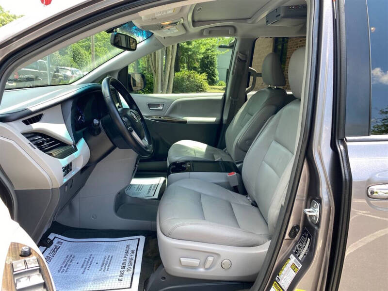 2015 Toyota Sienna