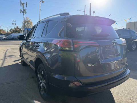 2018 Toyota RAV4 LE