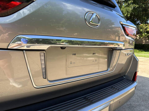 2019 Lexus LX 570 Three-Row