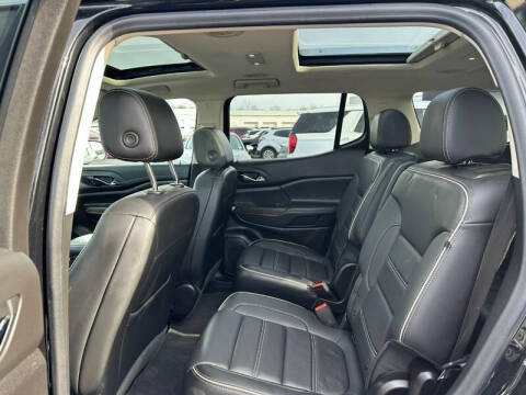 2022 GMC Acadia Denali