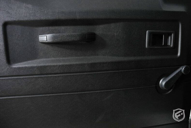 1986 Land Rover Defender