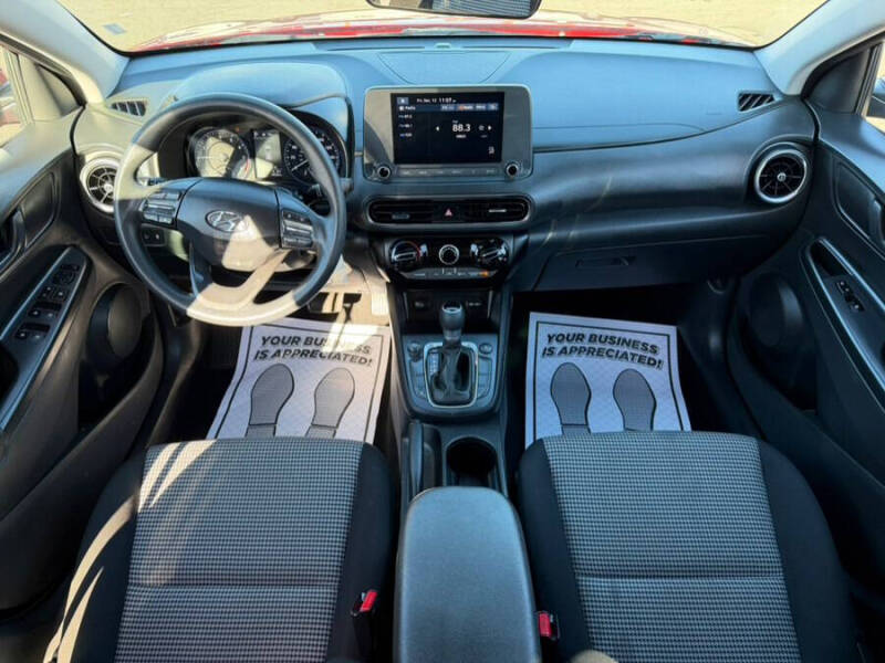 2023 Hyundai Kona SE