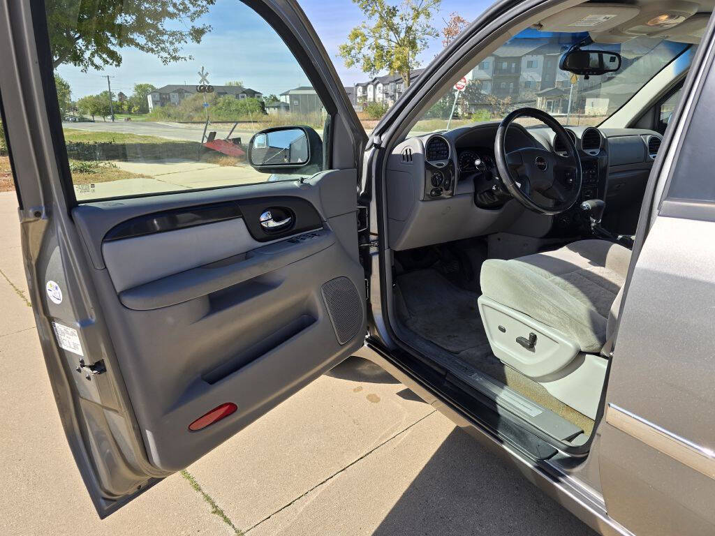 2006 GMC Envoy XL for sale at Bigfoot Auto in Hiawatha, IA