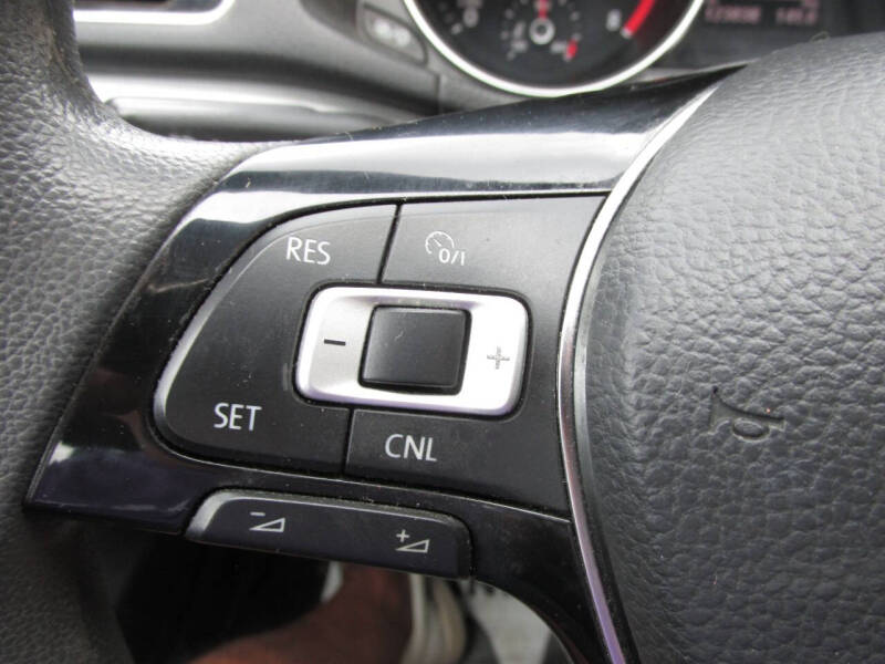 2016 Volkswagen Passat 1.8T S