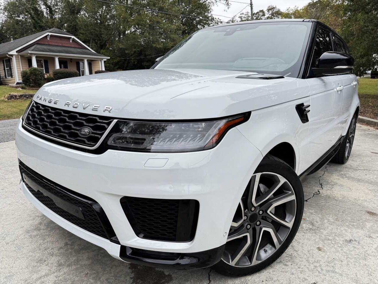 2019 Land Rover Range Rover Sport HSE AWD 4dr SUV (midyear release)'s photo