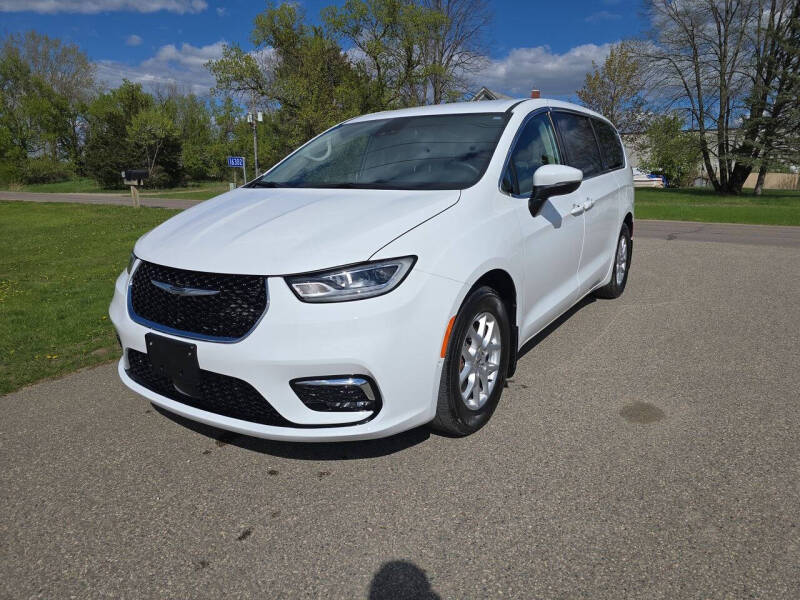 2023 Chrysler Pacifica Touring L