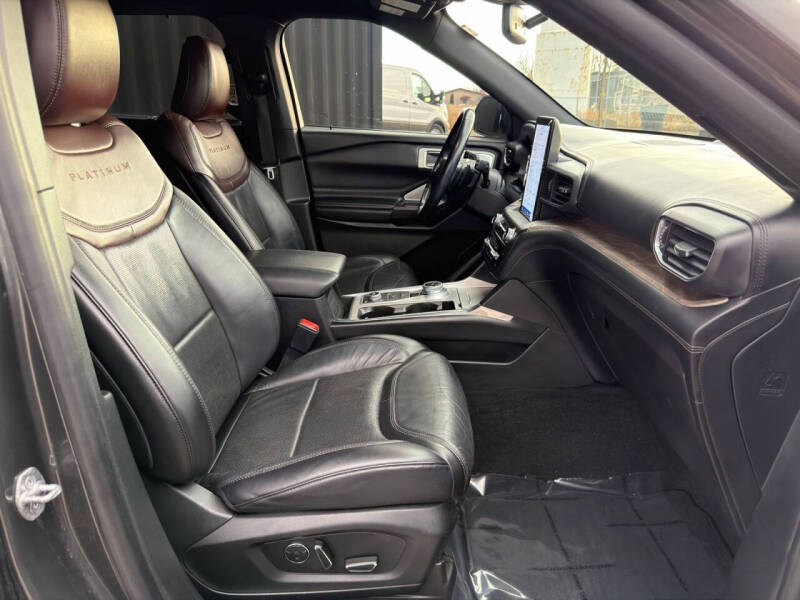 2020 Ford Explorer Platinum