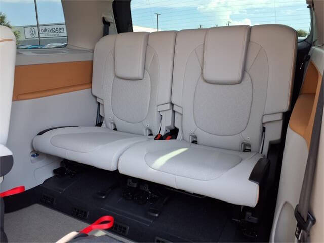 2025 Volkswagen ID. Buzz Pro S Plus