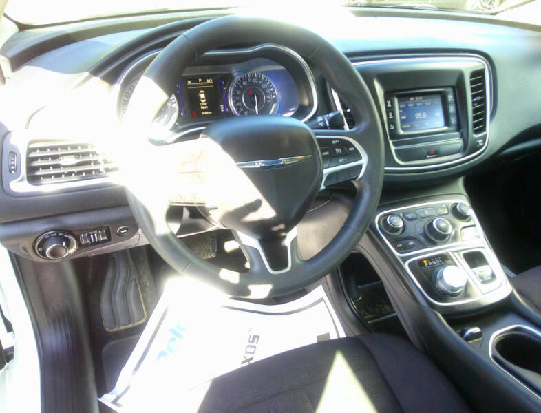 2015 Chrysler 200 Limited