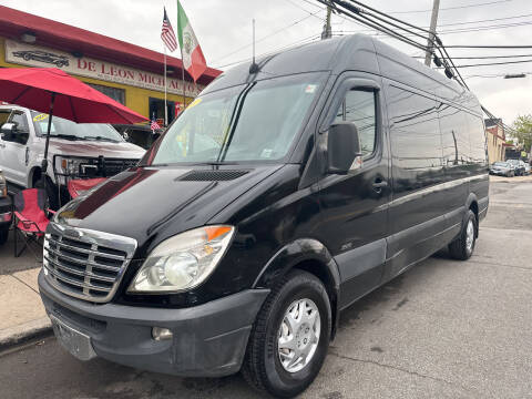 2007 Freightliner Sprinter for sale at Deleon Mich Auto Sales in Yonkers NY