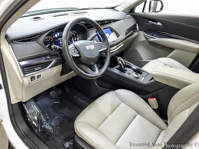 2023 Cadillac XT4 Luxury