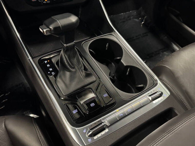 2025 Kia Carnival SX
