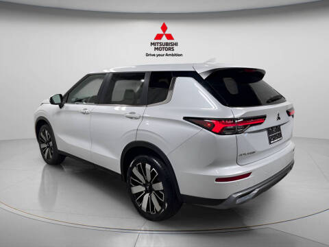 2026 Mitsubishi Outlander SE