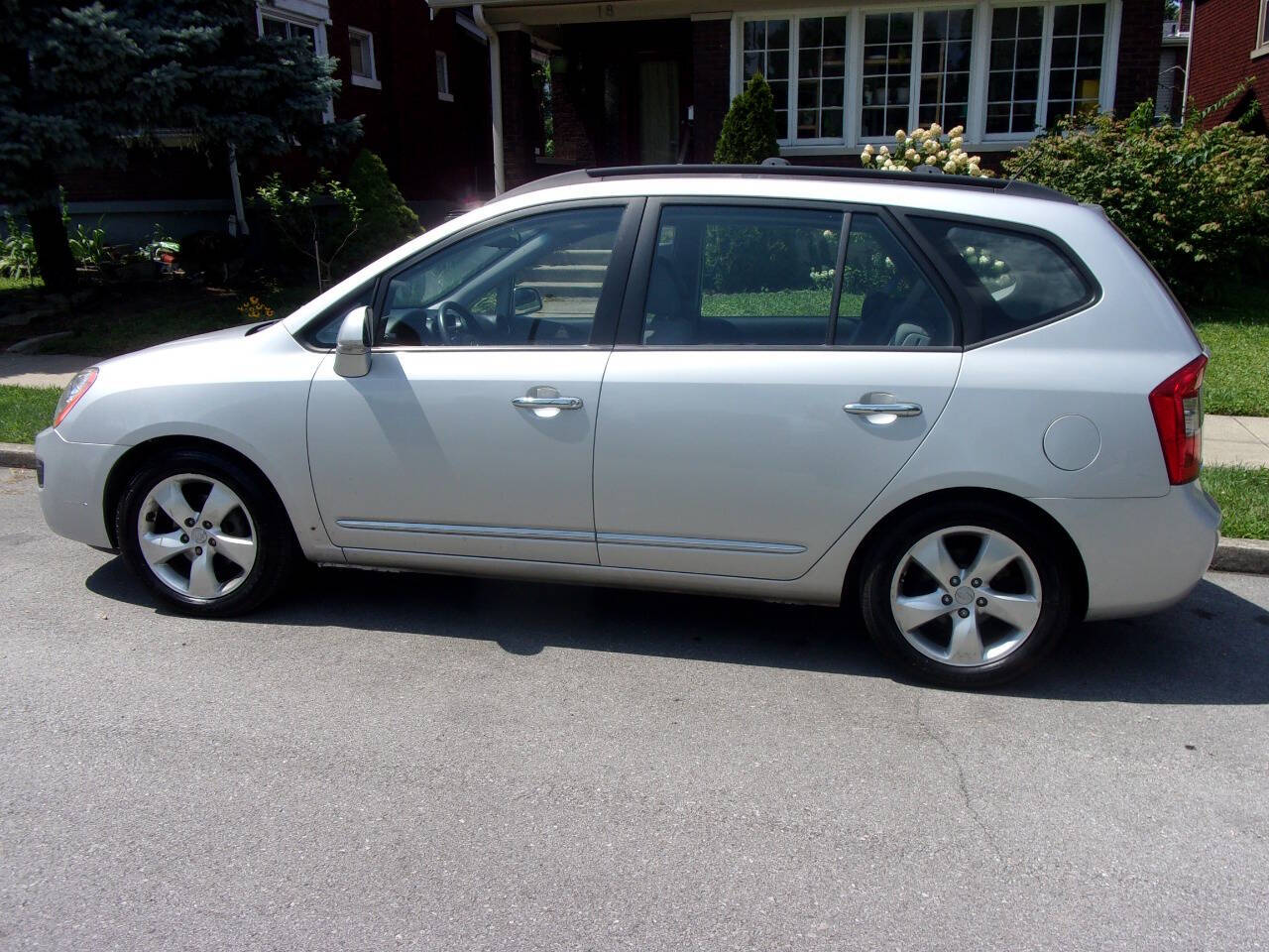 Silver 2008 Kia Rondo EX EX 4dr Wagon V6 1