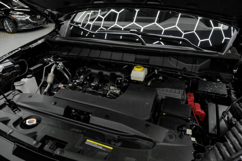 2025 Nissan Pathfinder S