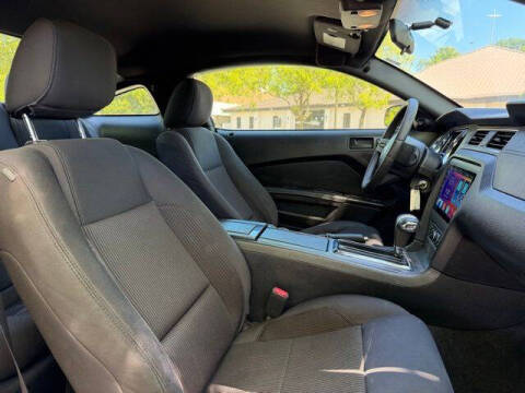 2012 Ford Mustang V6