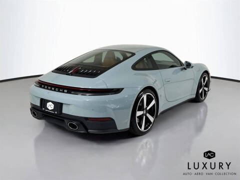 2025 Porsche 911 Carrera