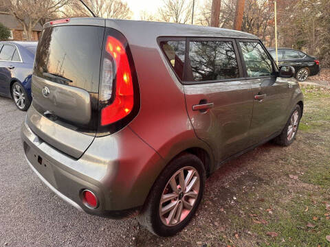 2018 Kia Soul +