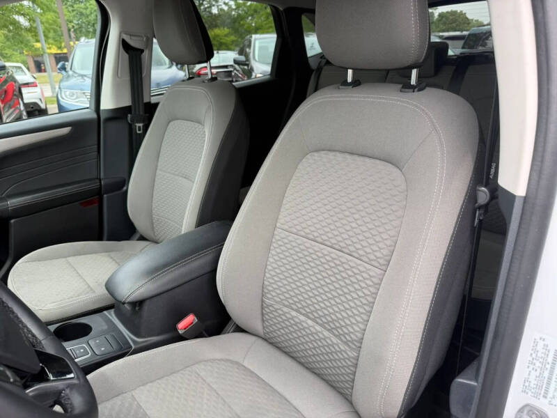 2022 Ford Escape SE