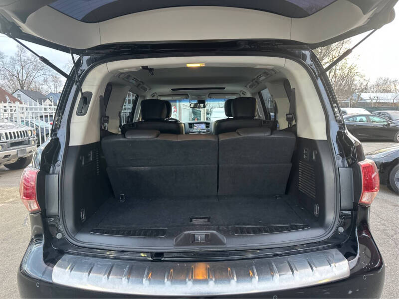 2017 INFINITI QX80 Base photo 13