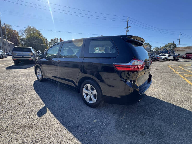 2015 Toyota Sienna L 7-Passenger