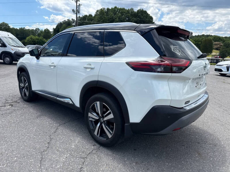 2021 Nissan Rogue SL