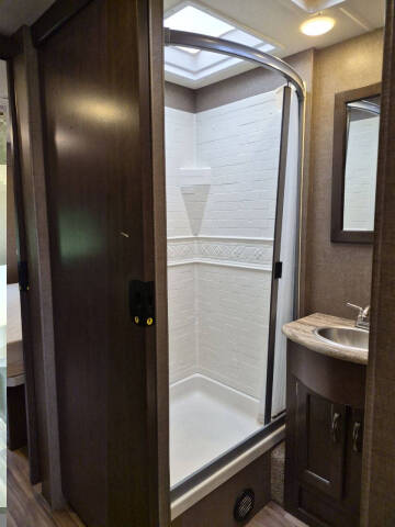 2019 Thor Motor Coach Ace 33.1