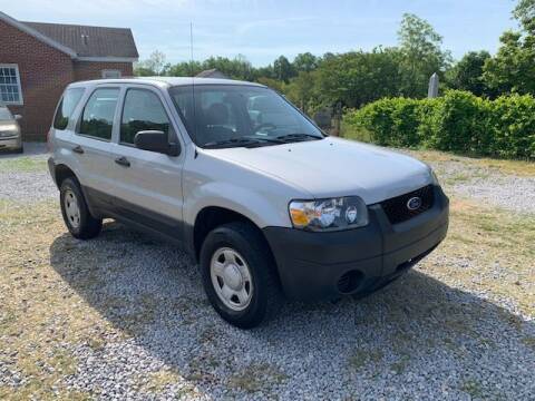2005 Ford Escape for sale at RJ Cars & Trucks LLC in Clayton NC