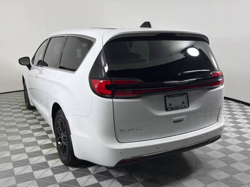 2023 Chrysler Pacifica Touring
