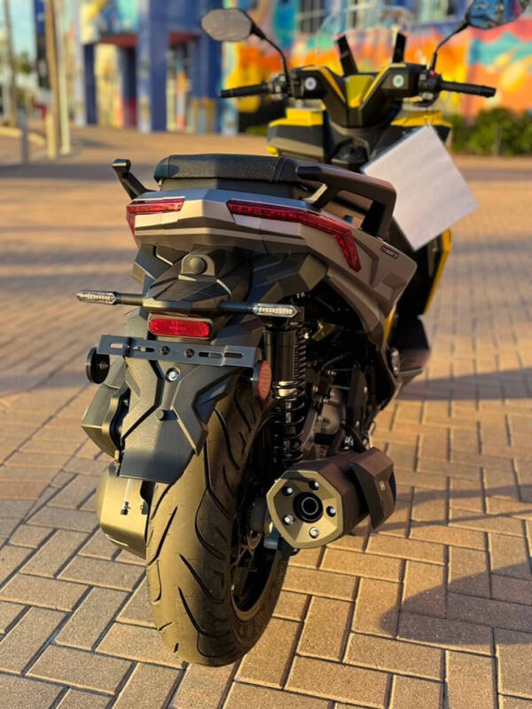 2025 Ascend Defender 300cc