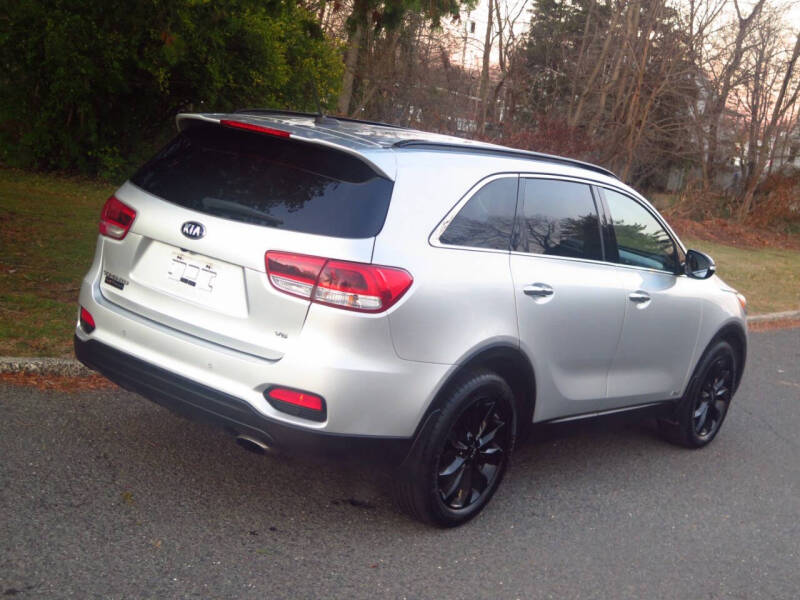 2019 Kia Sorento LX V6
