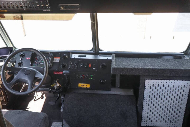 2015 Freightliner MT45 Chassis