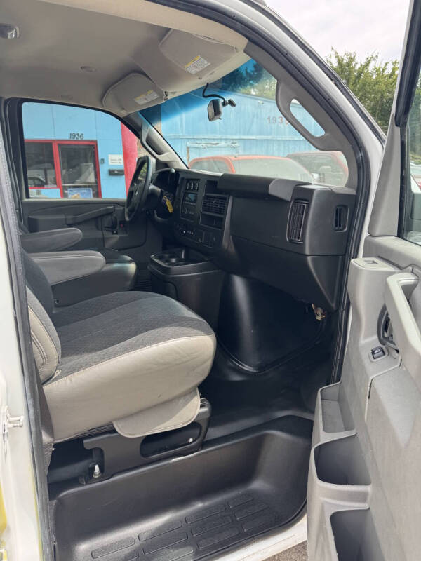 2021 Chevrolet Express 2500