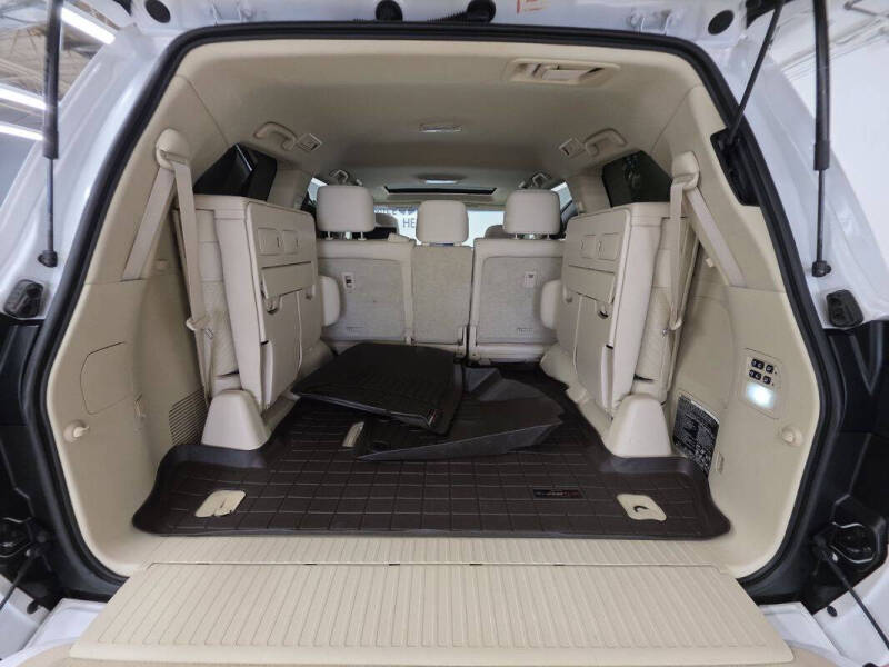 2017 Lexus LX 570