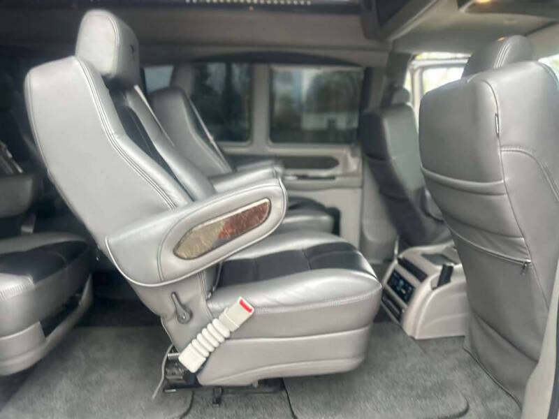 2019 Chevrolet Express 2500