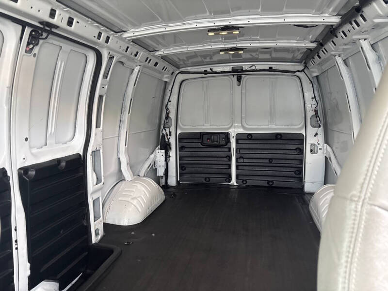 2021 Chevrolet Express 2500