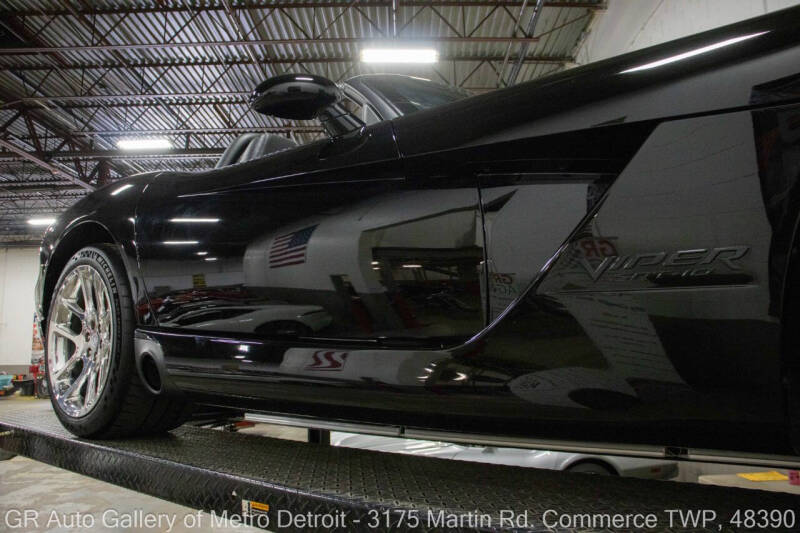 2004 Dodge Viper SRT-10