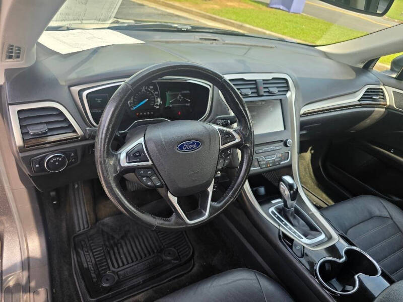 2016 Ford Fusion SE