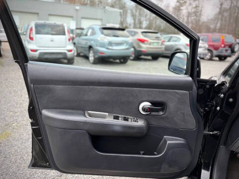 2012 Nissan Versa 1.8 S