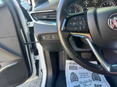 2023 Buick Enclave Essence