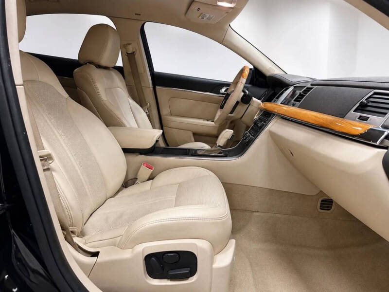2011 Lincoln MKS
