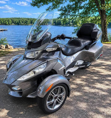 2011 Can-Am Spyder RT