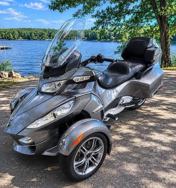 2011 Can-Am Spyder RT