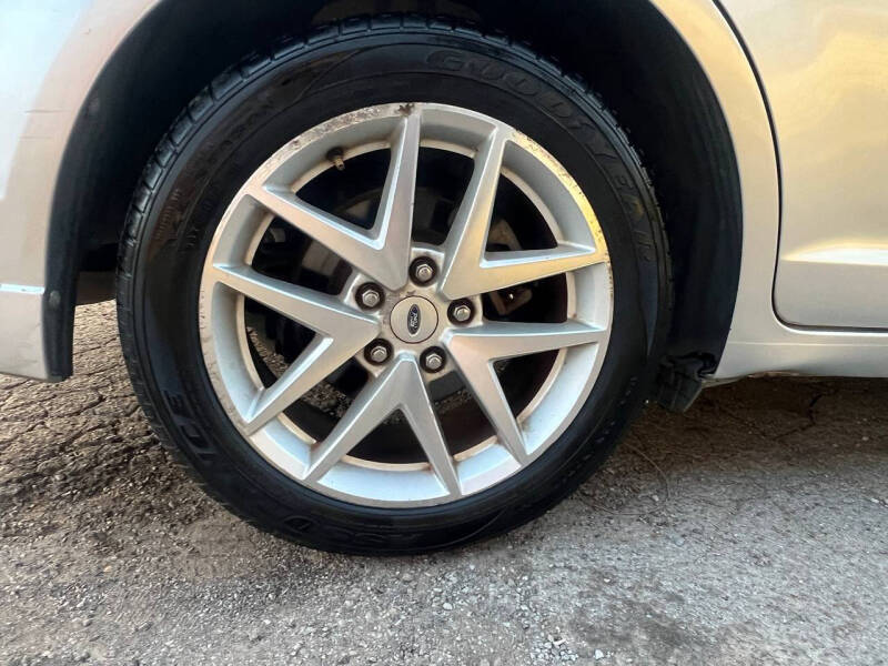 2011 Ford Fusion SEL