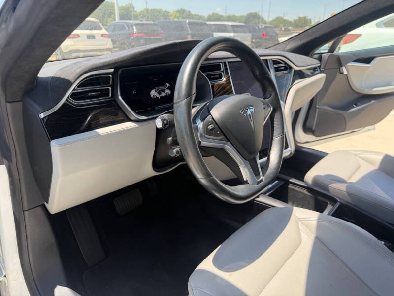 2016 Tesla Model S 90D
