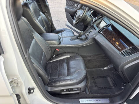 2015 Ford Taurus Limited
