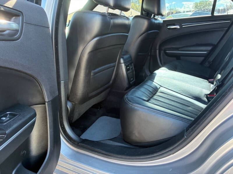 2018 Chrysler 300 S